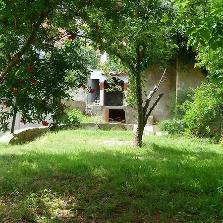 Дом отдыха Seaside House Preko, Ugljan - 20388 *